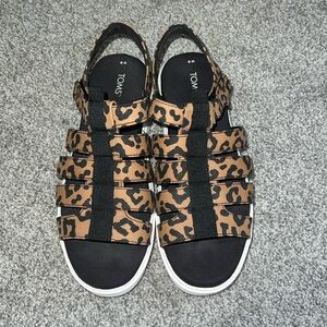 Tom’s sandals